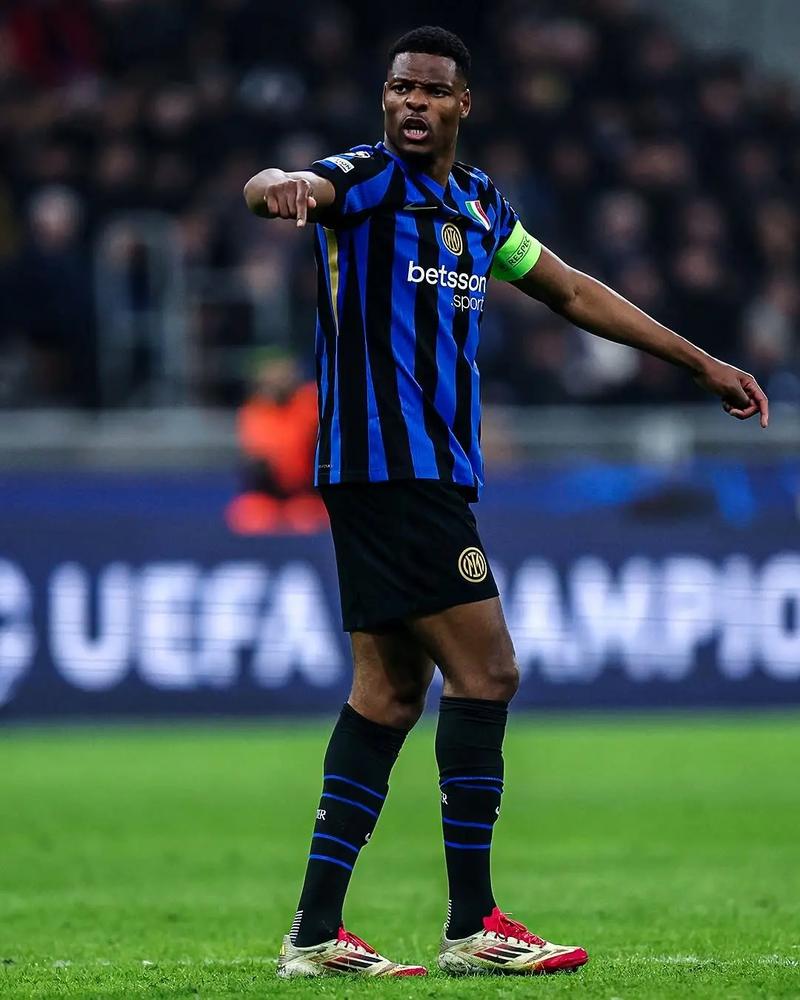 杰伦·布朗独挑大梁！多项数据位列联盟榜首