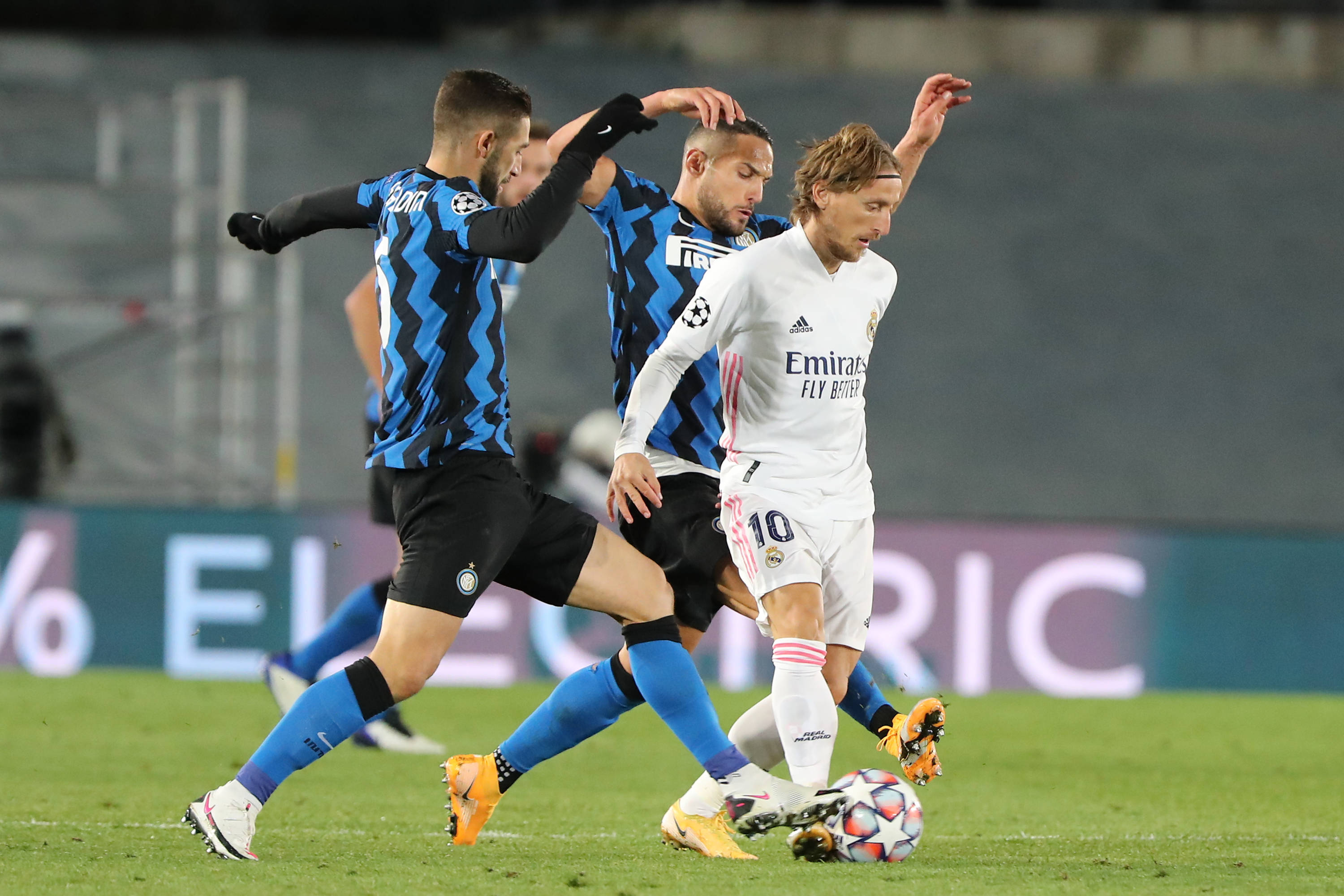 杜兰特生涯投进2223记三分，超越克劳福德升至历史第十二位