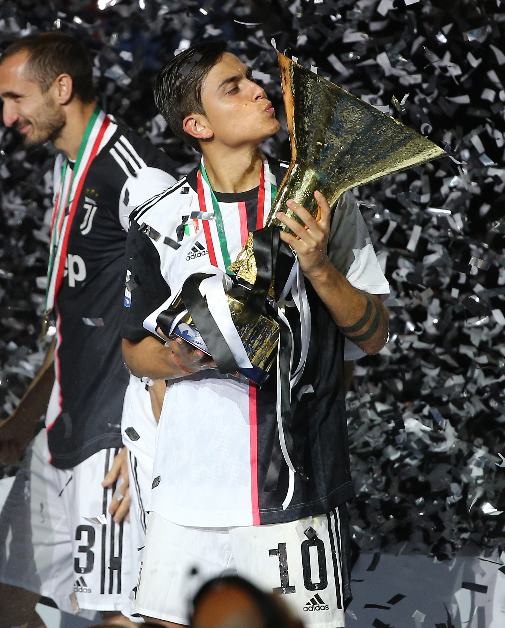 21世纪戴帽的巴萨球员：梅西48次断档领先，莱万4次跻身前五